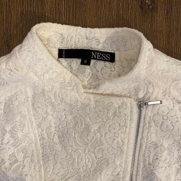 Melanie Lyne Ness Ivory Embroidery Zipper Jacket - Picture 8 of 9